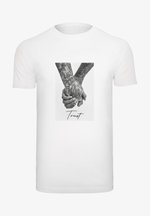 T-shirt Mister Tee Trust no one | Sneak'In T-shirt Mister Tee Trust no one | Sneak'In