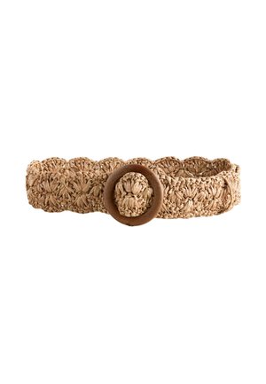 Woven natural fiber belt with scalloped edges and circular wooden buckle in light brown tones.