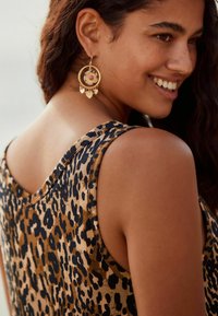 Next SLEEVELESS V-NECK SLOUCH - Rochie din jerseu - animal leopard