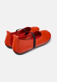 Camper RIGHT NINA - Bailarinas con hebilla - hellrot