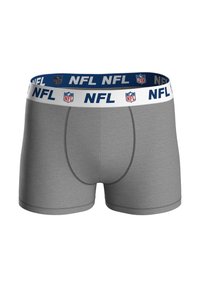 Szare bokserki o dopasowanym kroju. Posiadają niebiesko-biały elastyczny pas z powtarzającym się logo i napisem "NFL". Gładka tekstura.