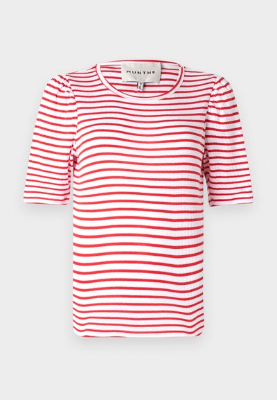 Röd och vitrandig kortärmad topp i ribbat tyg. Har en rundad halsringning och något puffade ärmar. Varumärkesetikett synlig.