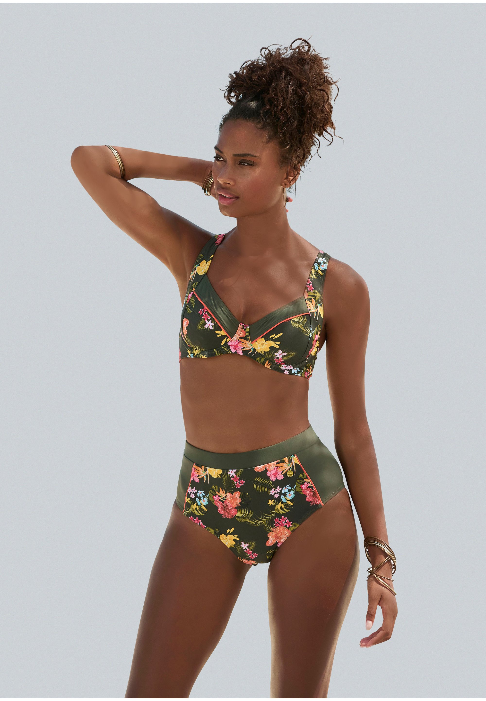 LASCANA Bikini bottoms olive