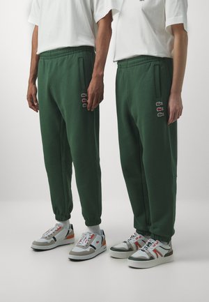 Lacoste EXCLUSIVE UNISEX - Träningsbyxor - sequoia