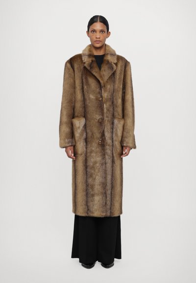 STAND STUDIO COAT - Зимно палто - brown