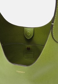COACH BROOKLYN SHOULDER BAG - Kézitáska - dark lime