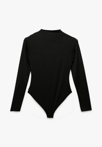 Musta pitkähiha bodysuit korkealla kaulalla, valmistettu sileästä kankaasta. Sisältää thong-leikkauksen alaosassa ja hartiapainonapit.