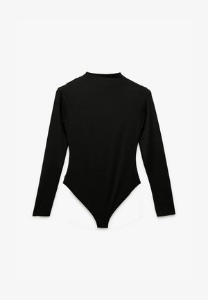 Zwarte longsleeve bodysuit met een hoge hals, gemaakt van een soepele stof. Voorzien van een string snit aan de onderkant en drukknoopsluitingen op de schouders.
