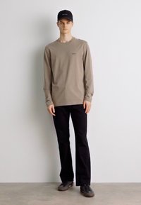 BOSS TEE LONG - Bluză cu mânecă lungă - light/pastel green