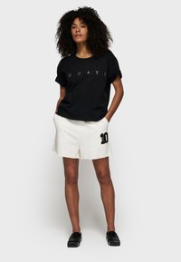 10DAYS THICK LOGO - T-shirt con stampa - black