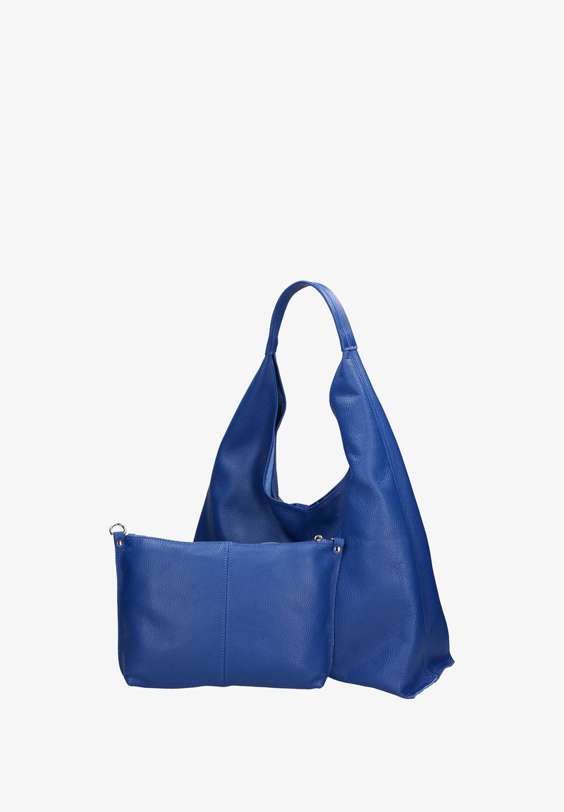 Set di borse in pelle blu che include una grande borsa hobo con una superficie liscia e una piccola pochette con zip. Entrambi hanno una finitura opaca.