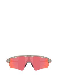Occhiali da sole sportivi con una montatura leggera e trasparente e grandi lenti color rosso. Presentano fianchi sottili e un design con ponte aperto.