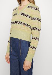 Victoria Beckham Stickad tröja - light green