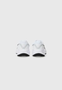 Nike Performance REVOLUTION 8 - Løbesko til landevejen - white/black-pure platinum