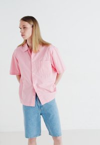Lee ASHER - Short en jean - bleach wash