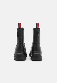 Tommy Jeans Platform-nilkkurit - black