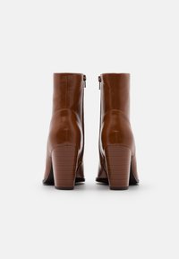 NA-KD Bottines - brown