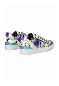 Emanuelle Vee OLIVIA - Sneakers basse - bianco