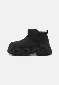 FUSION SLIP ON - Vinterstøvler - black