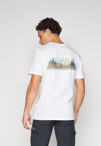 Columbia TALBERT RIDGE™ GRAPHIC TEE - Tricou cu imprimeu - white