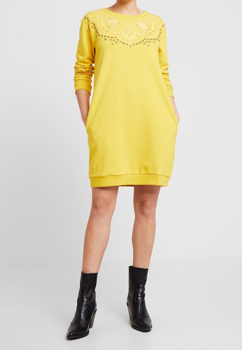 Desigual Day dress - ochre - (Pre-owned) - Zalando.ie