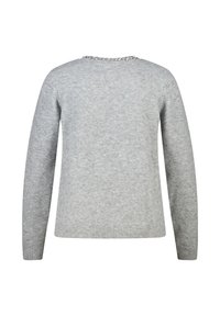 Lichtgrijze trui met lange mouwen, geribbelde manchetten en zoom, met een rij decoratieve kralen langs de halslijn aan de achterkant.