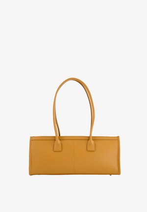 Sennepsgul læder tote bag med to korte håndtag, rektangulær form, glat tekstur og subtilt prægede logo detaljer.