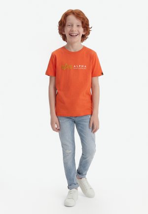 Alpha Industries LABEL T UNISEX - Print T-shirt - boost orange