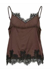 Brązowy satynowy top na ramiączkach, z cienkimi paskami, ozdobiony czarną koronką wzdłuż dekoltu i hemu, co dodaje tekstury i kontrastu do materiału.