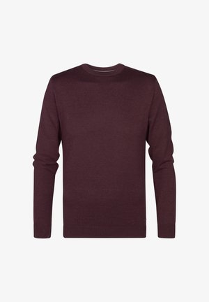 Bordeauxfarvet sweater lavet af blødt strikkemateriale, med rund hals, lange ærmer og ribbede manchetter og kant. Ingen synlige mønstre eller accenter.