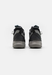 Jordan JORDAN MA2 - Sapatilhas - flat pewter/black/white/hasta