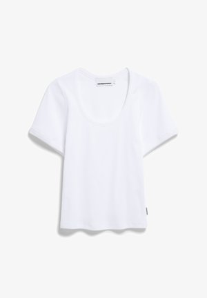 T-shirt bianco in cotone con scollatura a barchetta, maniche corte e vestibilità comoda. Presenta un piccolo etichetta del marchio sulla cucitura laterale.