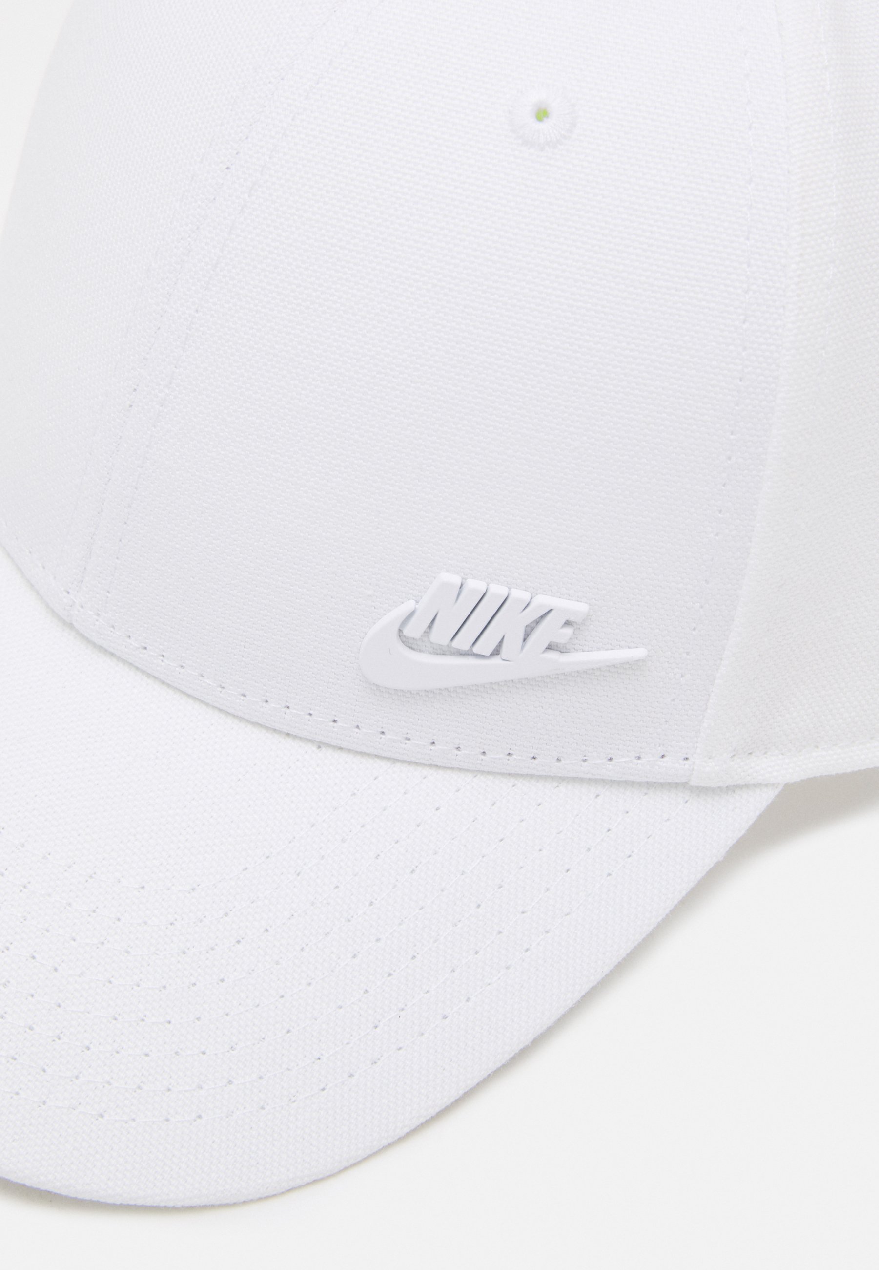 nike 6 panel tailwind