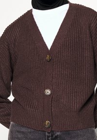 Vero Moda Kardigan - dark brown