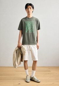 Scotch & Soda RELAXED FIT LOGO - Print T-shirt - thyme