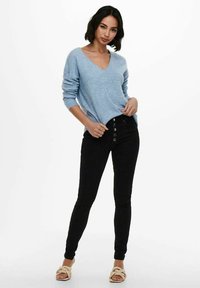 JDY JDYELANORA L/S V-NECK NOOS - Jumper - light blue