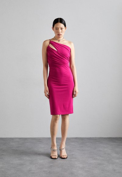Et Ochs RUTH ONE SHOULDER MIDI DRESS - Φόρεμα από ζέρσεϊ - carmine