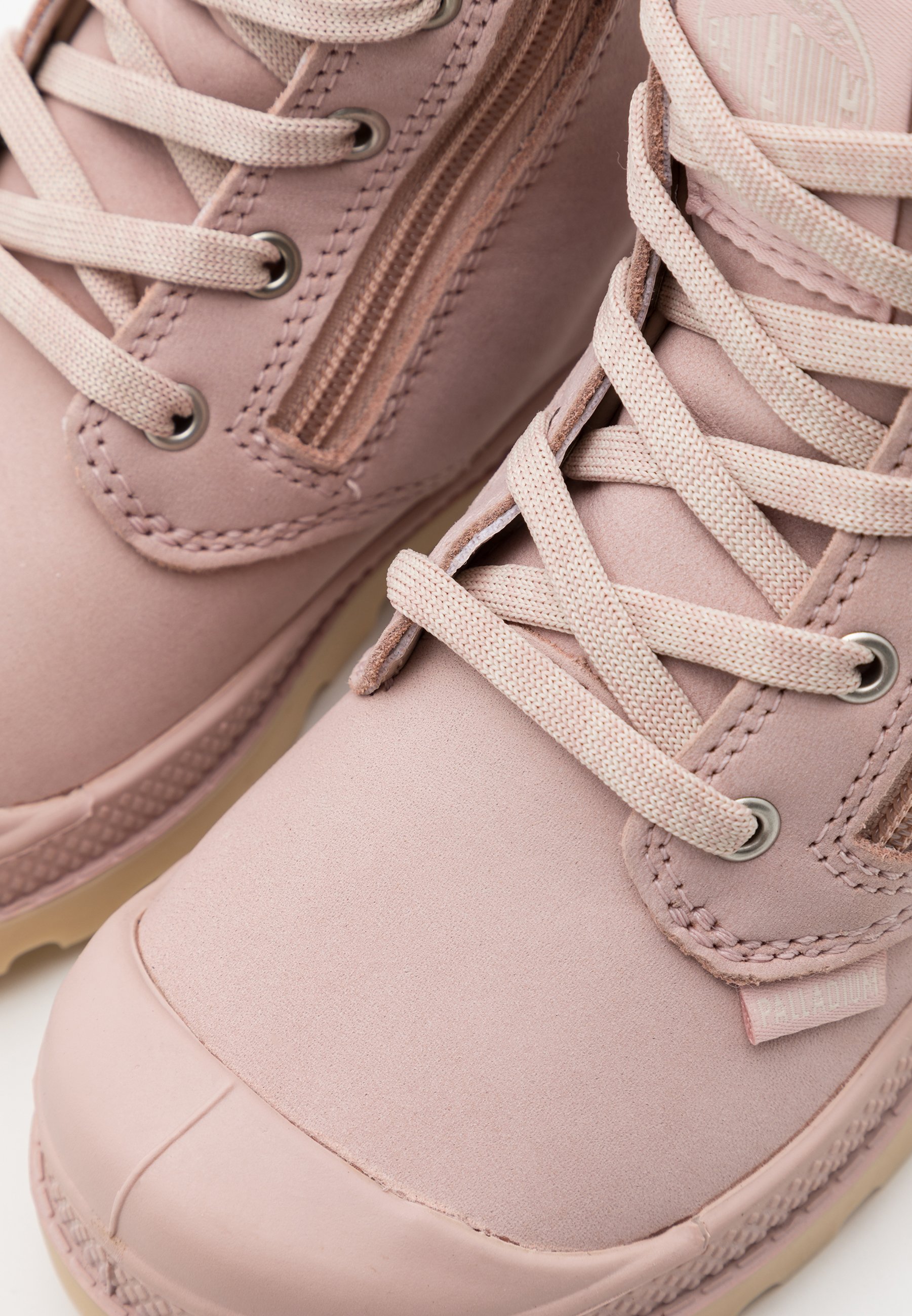 palladium hi cuff wps