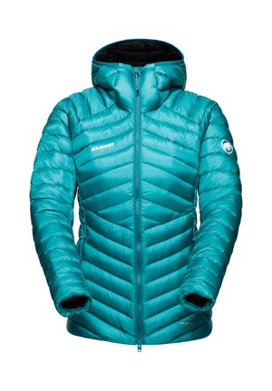 Teal gewatteerde jas met capuchon, volledige voorkantrits, zijzakken en Mammut-logo op de borst en mouw.