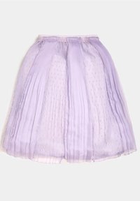 Jupe midi plissée lilas avec des panneaux de tissu alternant transparent à pois et uni, dotée d'une taille élastique.