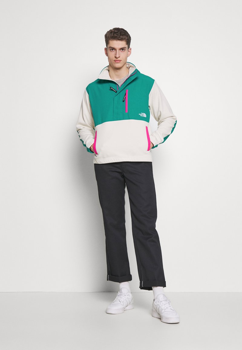 Sporco impresa Amplificatore The North Face GRAPHIC COLLECTION - Felpa - vintage white/fanfare green/mr. pink/avorio - Zalando.it Sporco impresa Amplificatore The North Face GRAPHIC COLLECTION - Felpa - vintage white/fanfare green/mr. pink/avorio - Zalando.it