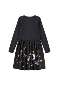 Črna obleka z dolgimi rokavi in nabranim krilom, okrašena s pisanimi cvetličnimi in ptičjimi vzorci ob robu.