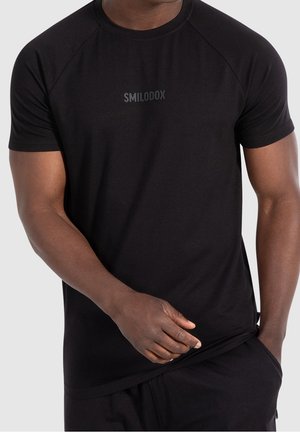 T-shirts basic - black
