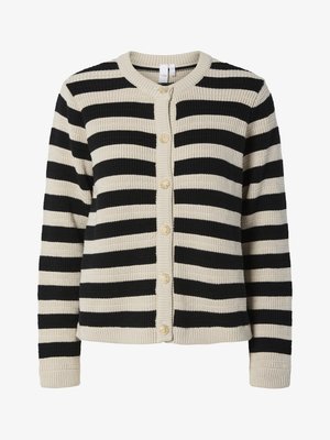 Prúžkovaný kardigán v béžovej a čiernej farbe, s rebrovanou textúrou, okrúhlym výstrihom a piatimi dekoratívnymi zlatými gombíkmi na prednej strane.