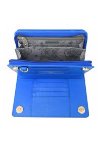 Blauwe leren portemonnee met gouden hardware, ritssluiting, voering met bloempatroon, meerdere kaartsleuven en compartimenten voor organisatie.