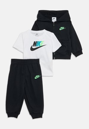 Nike Sportswear, LIFESTYLE HOODY UNISEX TEE UNISEX SET - T-shirts print - black