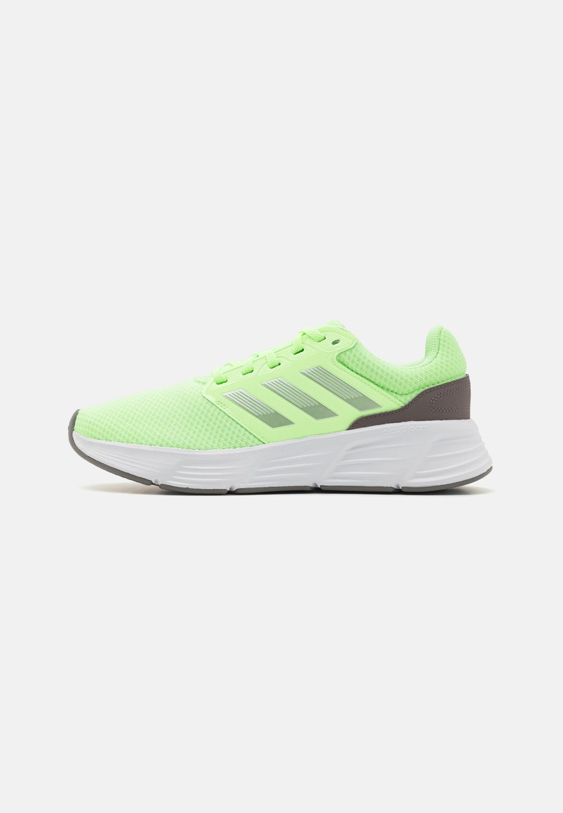 adidas Performance - GALAXY 6 M - Zapatillas running asfalto - charcoal/linen green metallic/green spark, Ampliar