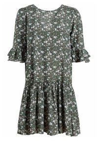 Vestido floral de tela verde oscura con mangas cortas con volantes, cinturilla fruncida y un dobladillo acampanado que presenta flores blancas y rosas dispersas.