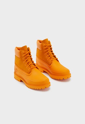 Timberland 6 INCH REMIX - Šněrovací kotníkové boty - medium orange