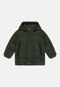 Mörkgrön puffjacka med huva, med dragkedja och tryckknappsstängning, sidofickor och horisontell sömnad för isolering.